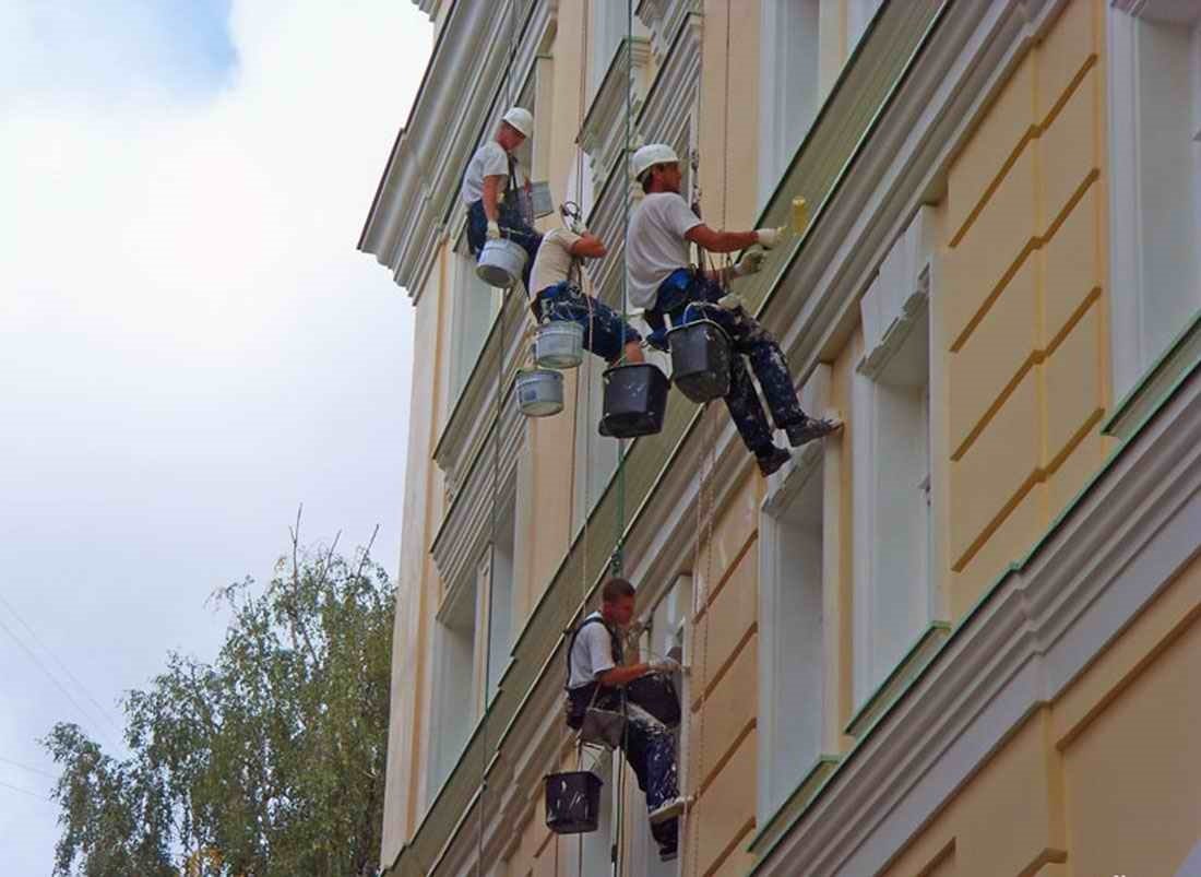 Особенности ремонта фасадов в Санкт-Петербурге